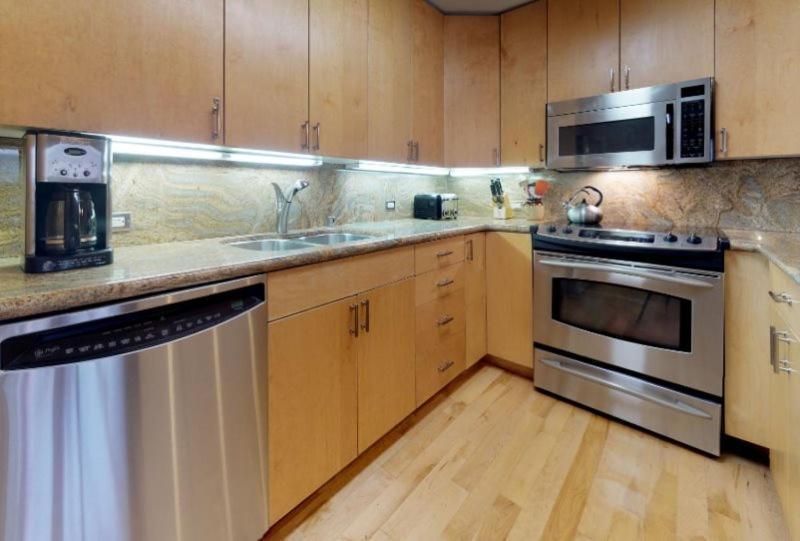 3 Bedroom Condo At Boutique Resort With Hot Tub Access And Within Walking Distance To The Eagle Bahn Gondola Vail Eksteriør billede